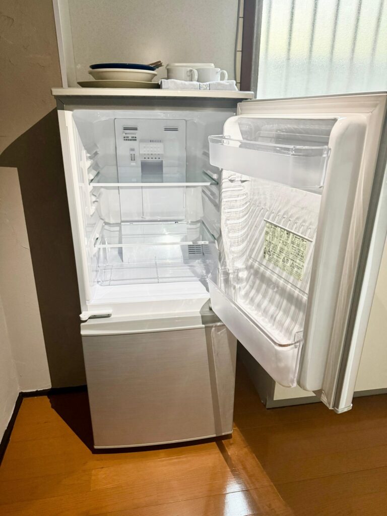 OEH Apartment fridge