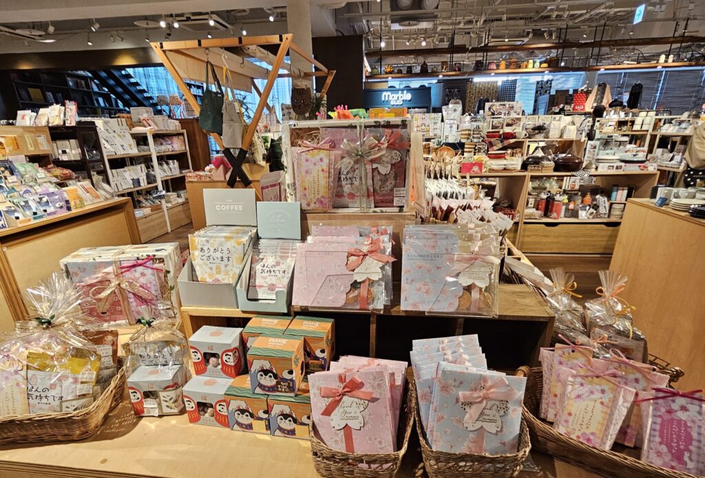 The Art of Omiyage: selecting the perfect souvenirs in Hirakata