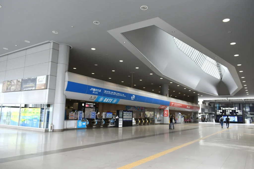 kansai-airport-station-ticket-gates